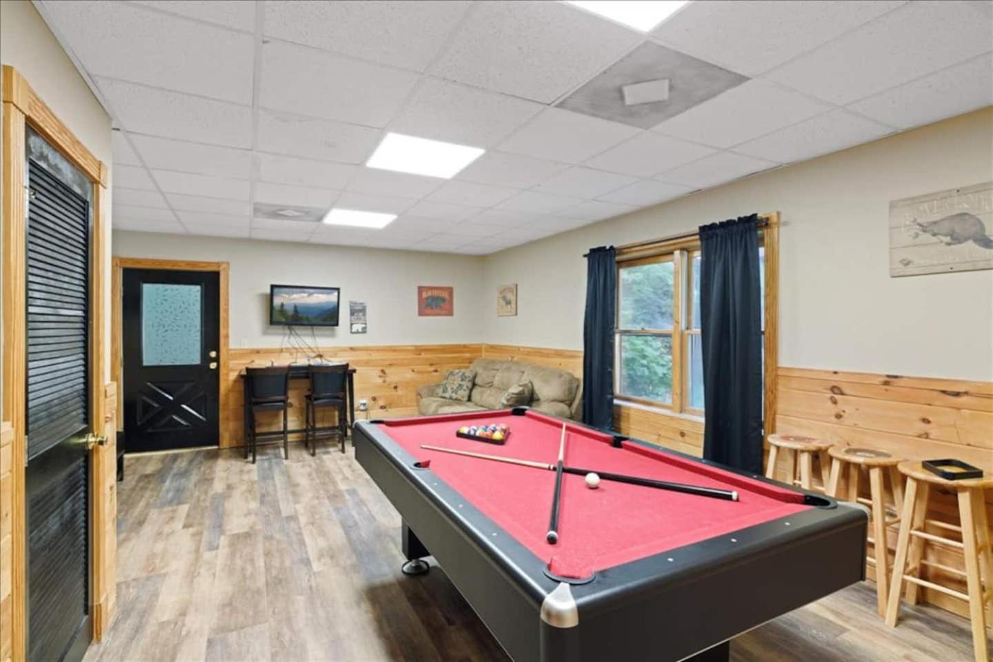 5Br Smoky Cabin Hot Tub, Games, 1 Mi To Parkway Pigeon Forge Exterior foto